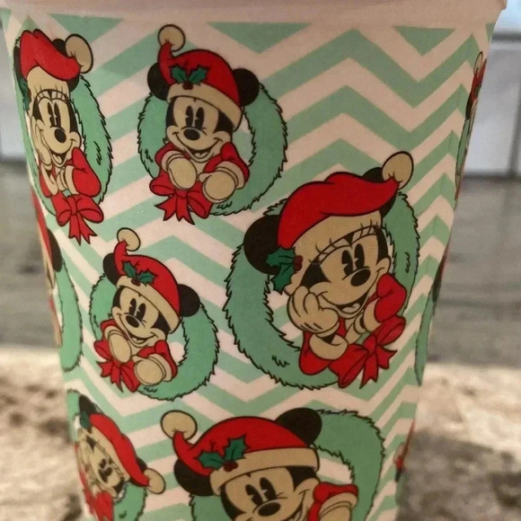 Disney | Christmas 🎄 Reusable Tumbler  - Mug - Picture 4 of 6